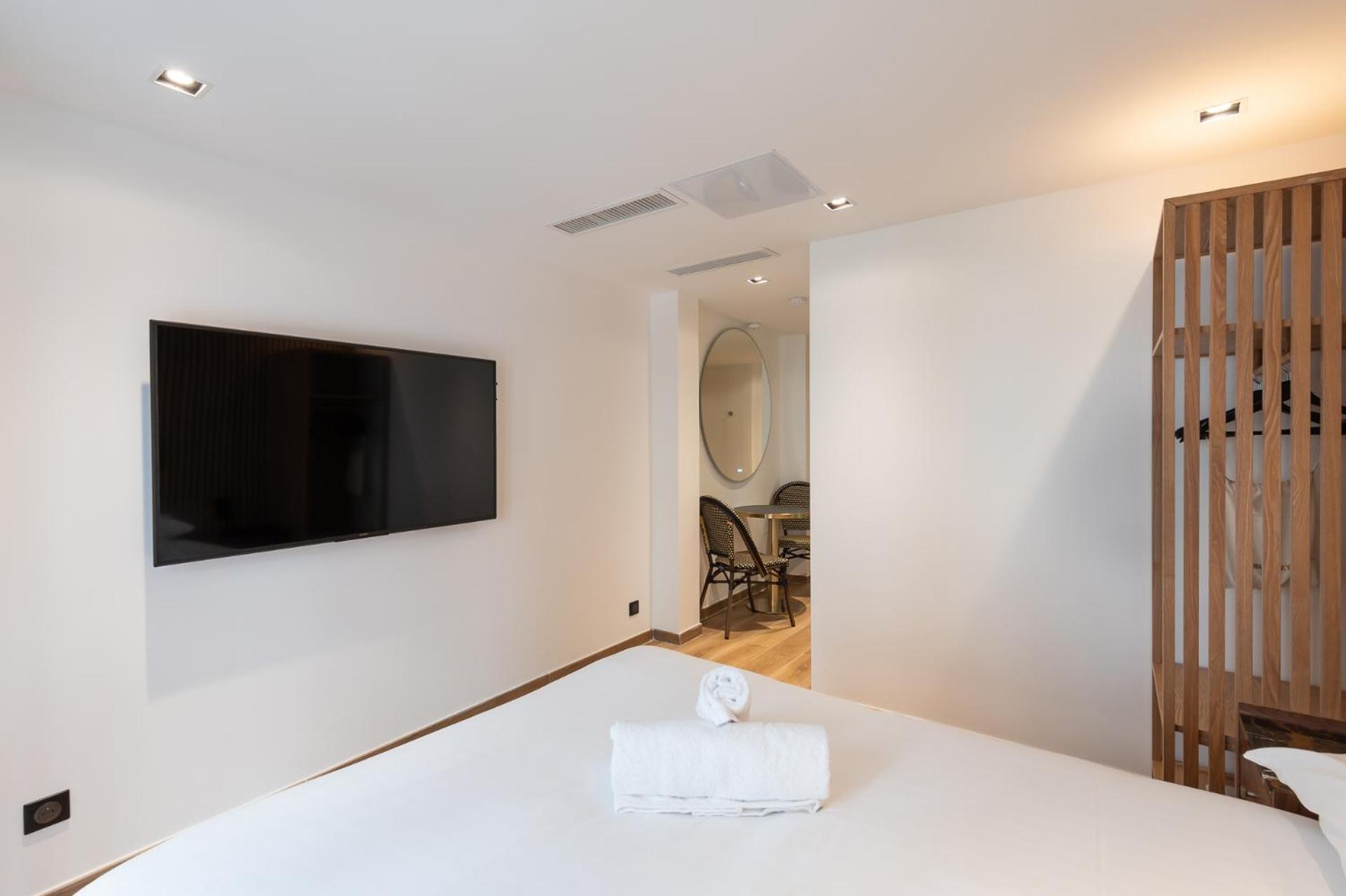 Les Suites Hcr Paris Bagian luar foto